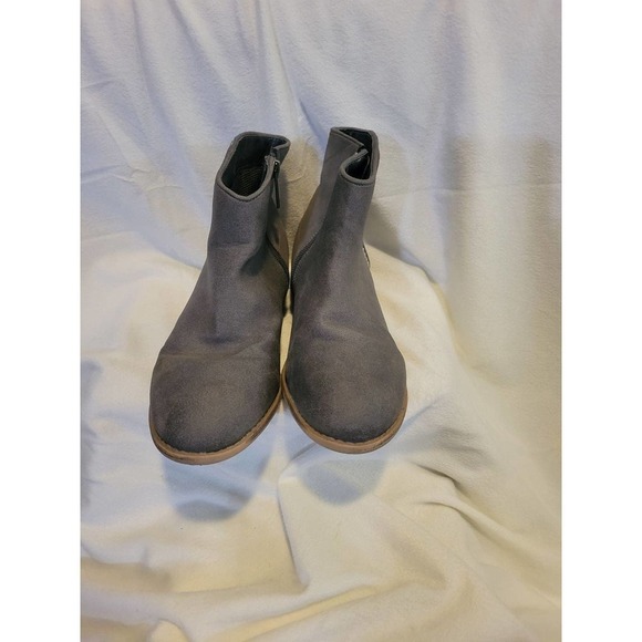 Boots size 4 youth - Picture 3 of 4